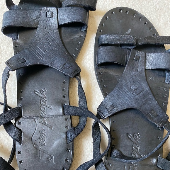 Free people tie up sandals - Picture 2 of 3
